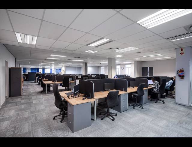 5,571M² OFFICE TO LET IN HYDE PARK